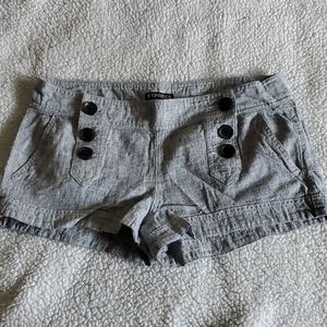 Express Shorts